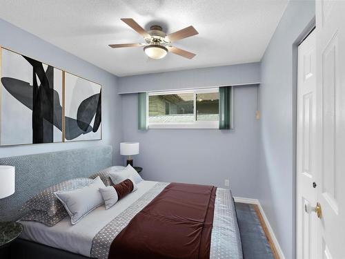 125 Highland Road, Kamloops, BC - Indoor Photo Showing Bedroom