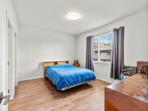 110-2925 Westsyde Rd, Kamloops, BC - Indoor Photo Showing Bedroom