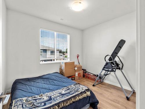 110-2925 Westsyde Rd, Kamloops, BC - Indoor Photo Showing Bedroom