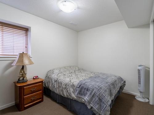 40-1760 Copperhead Drive, Kamloops, BC - Indoor Photo Showing Bedroom