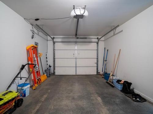 40-1760 Copperhead Drive, Kamloops, BC - Indoor Photo Showing Garage