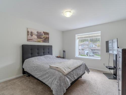 40-1760 Copperhead Drive, Kamloops, BC - Indoor Photo Showing Bedroom