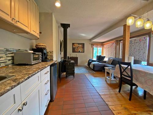 5944 Trout Creek Rd, Clearwater, BC - Indoor Photo Showing Kitchen