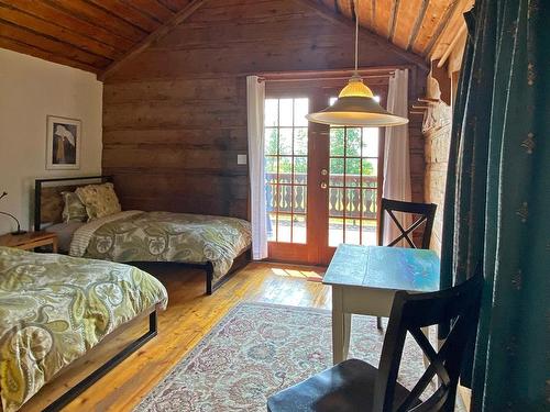 5944 Trout Creek Rd, Clearwater, BC - Indoor Photo Showing Bedroom