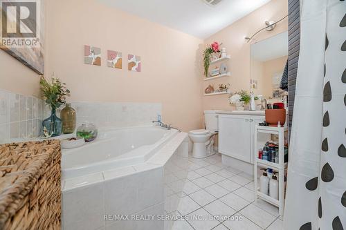 11 Arjay Trail, Brampton (Brampton West), ON - Indoor Photo Showing Bathroom