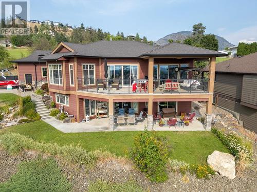 1035 Hume Avenue, Kelowna, BC - Outdoor With Deck Patio Veranda