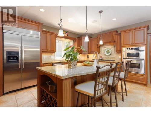 2053 Capistrano Drive, Kelowna, BC - Indoor Photo Showing Kitchen With Upgraded Kitchen