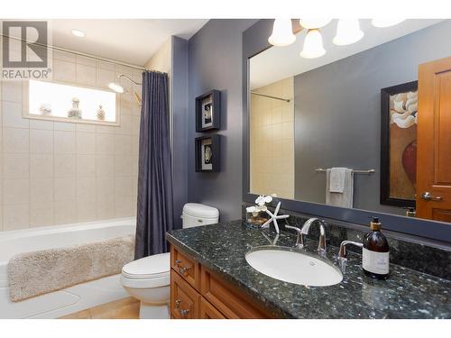 2053 Capistrano Drive, Kelowna, BC - Indoor Photo Showing Bathroom