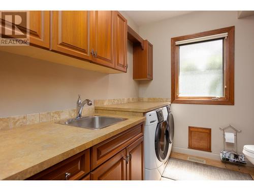 2053 Capistrano Drive, Kelowna, BC - Indoor Photo Showing Laundry Room