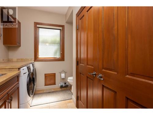 2053 Capistrano Drive, Kelowna, BC - Indoor Photo Showing Laundry Room