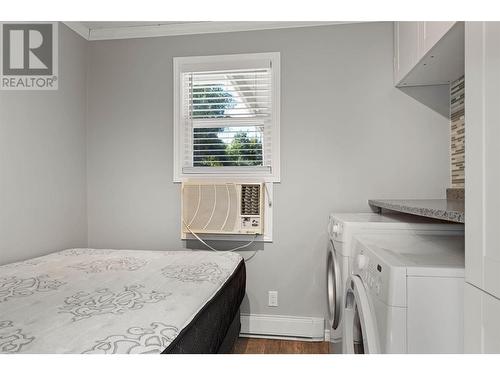 11287 Lodge Road, Lake Country, BC - Indoor Photo Showing Laundry Room