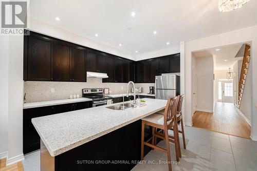 49 Walter Proctor Road, East Gwillimbury, ON - Indoor Photo Showing Kitchen With Upgraded Kitchen