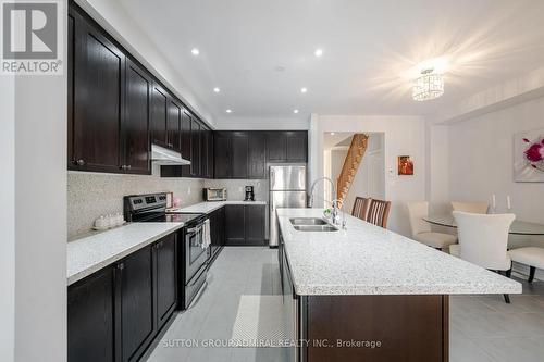 49 Walter Proctor Road, East Gwillimbury, ON - Indoor Photo Showing Kitchen With Double Sink With Upgraded Kitchen