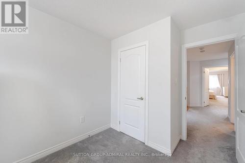 49 Walter Proctor Road, East Gwillimbury, ON - Indoor Photo Showing Other Room