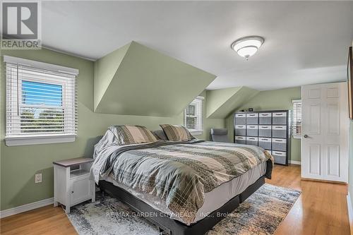 444 Webber Road, Pelham, ON - Indoor Photo Showing Bedroom