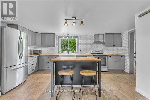 444 Webber Road, Pelham, ON - Indoor Photo Showing Kitchen With Upgraded Kitchen