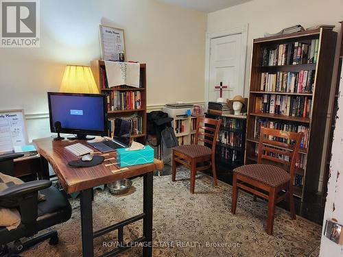 25 Gladstone Avenue, Hamilton, ON - Indoor Photo Showing Office