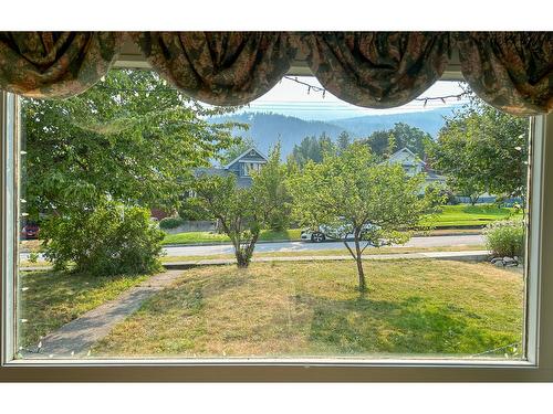 817 Fourth Street, Nelson, BC - Outdoor With View