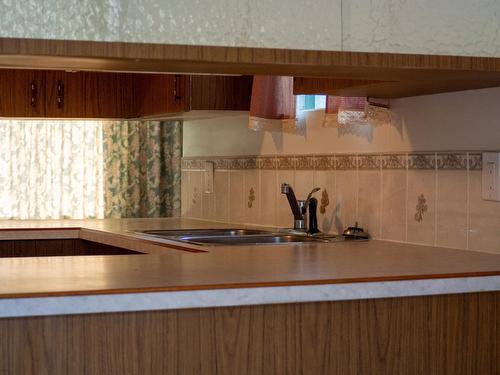 817 Fourth Street, Nelson, BC - Indoor Photo Showing Kitchen With Double Sink