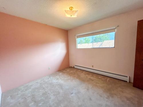 817 Fourth Street, Nelson, BC - Indoor Photo Showing Other Room