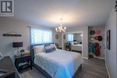 5207 Oleander Drive, Osoyoos, BC - Indoor Photo Showing Bedroom