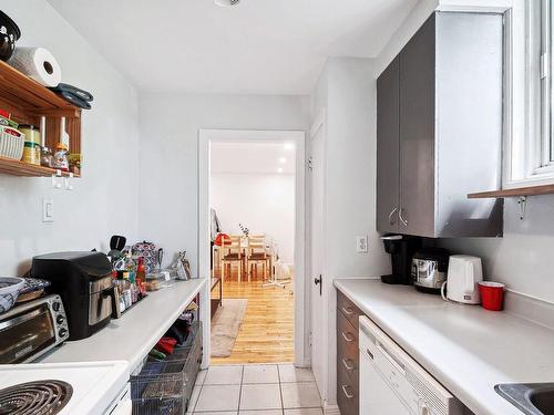 Kitchen - 10-3145 Av. Linton, Montréal (Côte-Des-Neiges/Notre-Dame-De-Grâce), QC - Indoor Photo Showing Kitchen