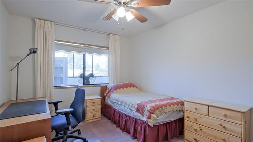 105-2110 Hoy Street, Kelowna, BC - Indoor Photo Showing Bedroom