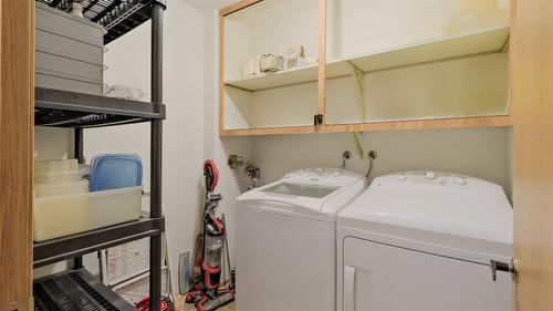 105-2110 Hoy Street, Kelowna, BC - Indoor Photo Showing Laundry Room