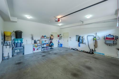 108-2629 Cornwall Drive, Penticton, BC - Indoor Photo Showing Garage