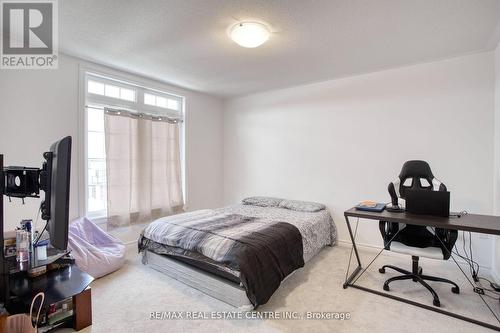 17 Harvest Crescent, Barrie, ON - Indoor Photo Showing Bedroom