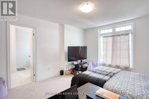 17 Harvest Crescent, Barrie, ON - Indoor Photo Showing Bedroom