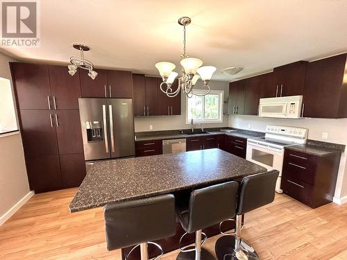 1190 Goose Country Road, Prince George, BC - Indoor Photo Showing Kitchen