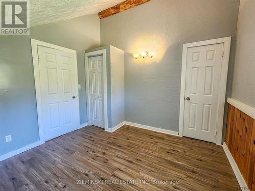 5942 Highway 101, Black River-Matheson, ON - Indoor Photo Showing Other Room