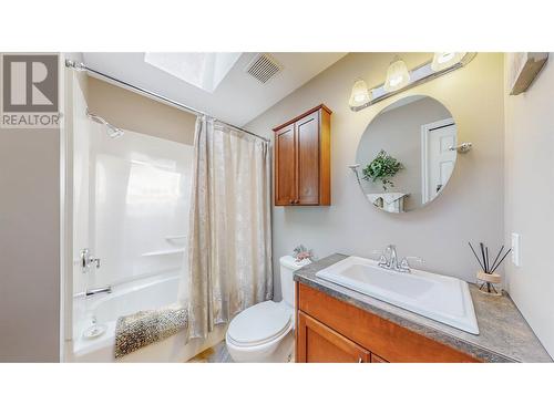 1021 Maple Street, Okanagan Falls, BC - Indoor Photo Showing Bathroom