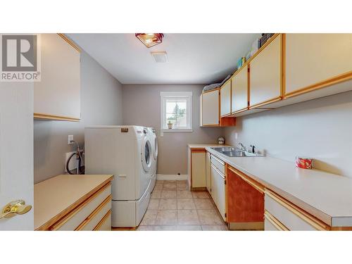 1021 Maple Street, Okanagan Falls, BC - Indoor Photo Showing Laundry Room