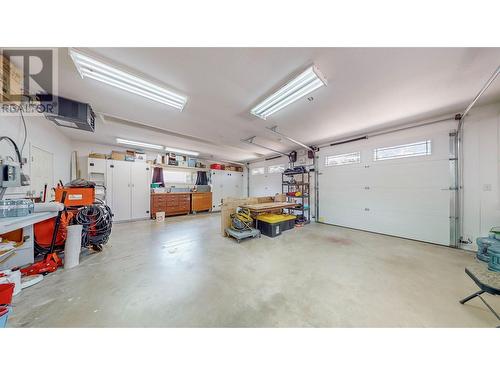 1021 Maple Street, Okanagan Falls, BC - Indoor Photo Showing Garage