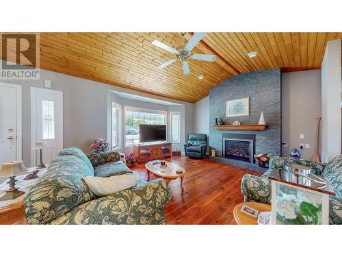 1021 Maple Street, Okanagan Falls, BC - Indoor Photo Showing Living Room With Fireplace