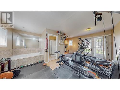 1021 Maple Street, Okanagan Falls, BC - Indoor