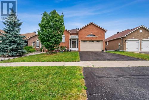 24 Todd Drive, Barrie (Innis-Shore), ON - Outdoor With Facade