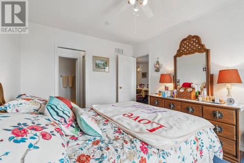 24 Todd Drive, Barrie (Innis-Shore), ON - Indoor Photo Showing Bedroom