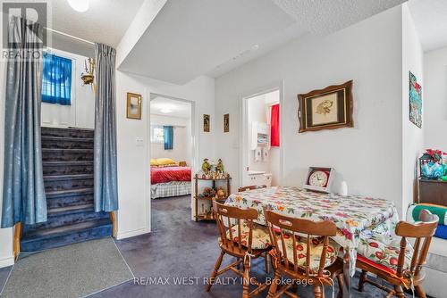 24 Todd Drive, Barrie (Innis-Shore), ON - Indoor Photo Showing Dining Room