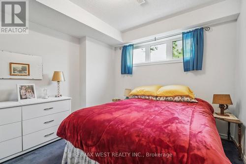 24 Todd Drive, Barrie (Innis-Shore), ON - Indoor Photo Showing Bedroom