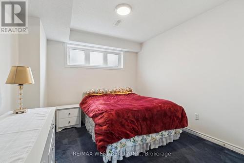 24 Todd Drive, Barrie (Innis-Shore), ON - Indoor Photo Showing Bedroom