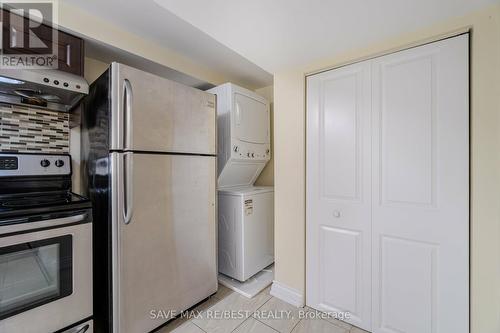 60 Scott Street, Brampton, ON - Indoor Photo Showing Laundry Room