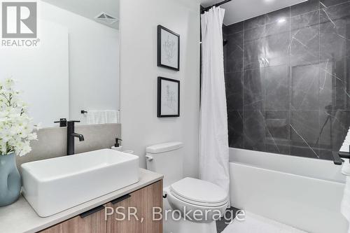 604 - 10 Graphophone Grove, Toronto (Dovercourt-Wallace Emerson-Junction), ON - Indoor Photo Showing Bathroom