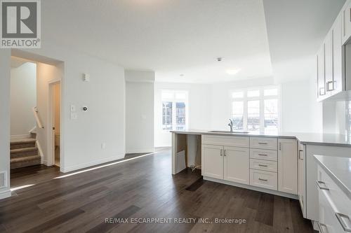 207 - 2620 Binbrook Road, Hamilton, ON - Indoor Photo Showing Kitchen