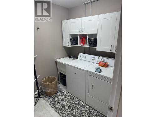 362 Thompson Road, Quesnel, BC - Indoor Photo Showing Laundry Room