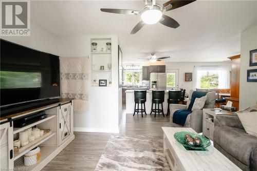 10 Jodouin Road, Mattawa, ON - Indoor Photo Showing Living Room