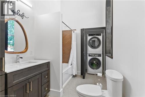 164 Ontario Street, Burk'S Falls, ON - Indoor Photo Showing Bathroom