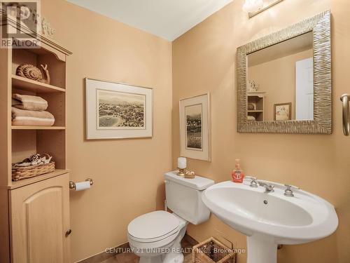 502 - 1818 Cherryhill Road, Peterborough (Monaghan), ON - Indoor Photo Showing Bathroom